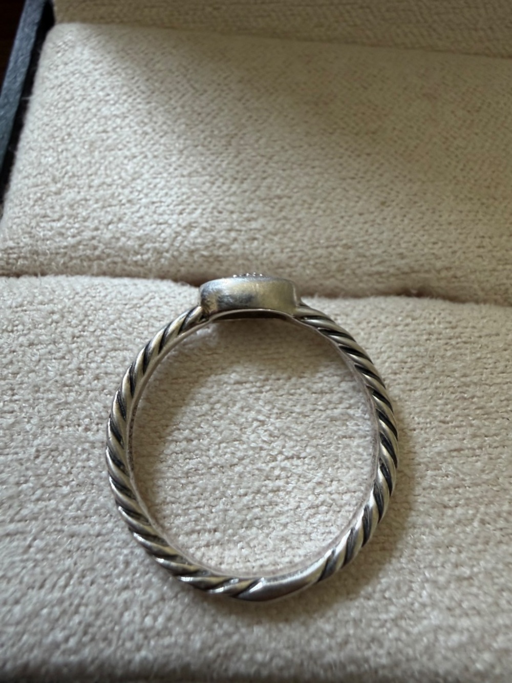 David Yurman Petite Pavé Oval Stack Ring - Picture 5 of 5